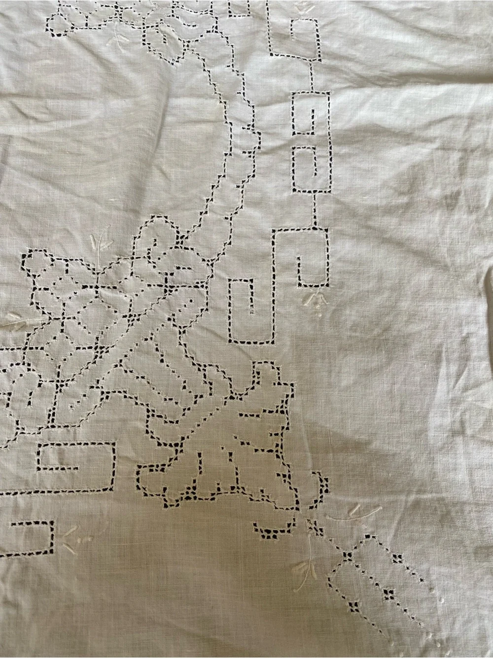 Vintage white bridge cloth w 3 napkins
